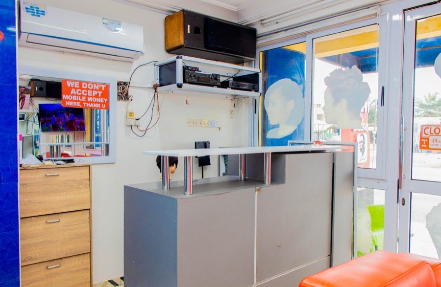 Reception desk area at a Hairpot Salon branch